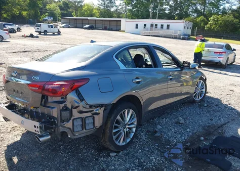 2024 Infiniti Q50 Luxe z USA, uszkodzony, nr VIN JN1EV7BP9RM601099